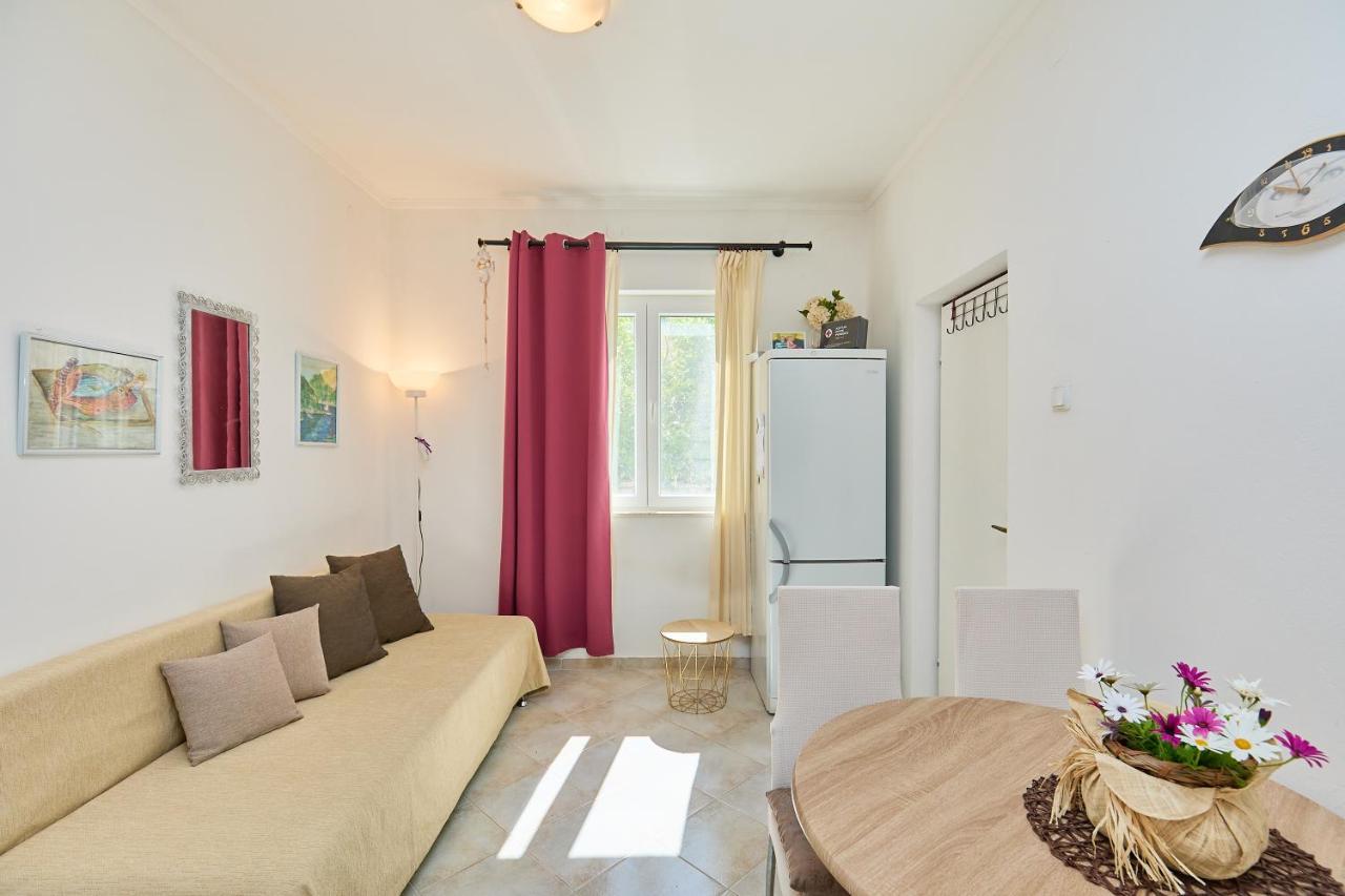 Studio Dolores-Apartment By The Sea Maranovići Εξωτερικό φωτογραφία