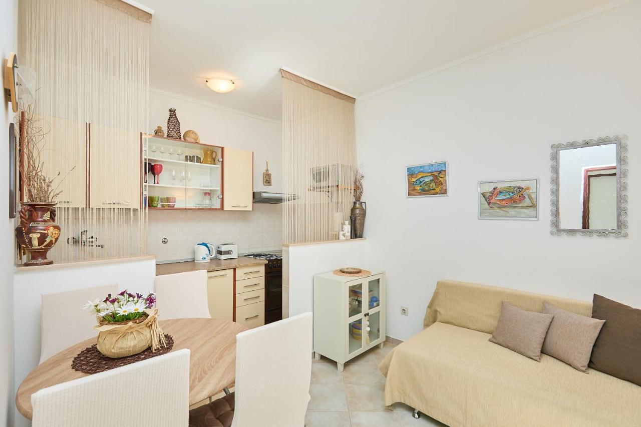 Studio Dolores-Apartment By The Sea Maranovići Εξωτερικό φωτογραφία