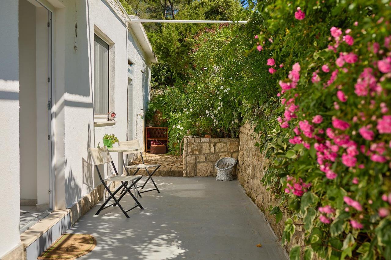 Studio Dolores-Apartment By The Sea Maranovići Εξωτερικό φωτογραφία