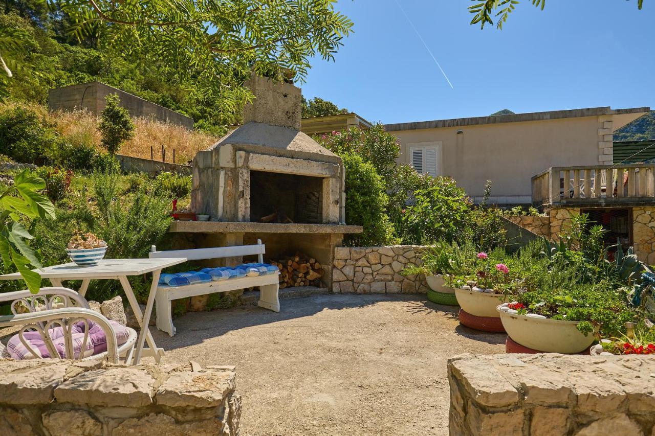 Studio Dolores-Apartment By The Sea Maranovići Εξωτερικό φωτογραφία