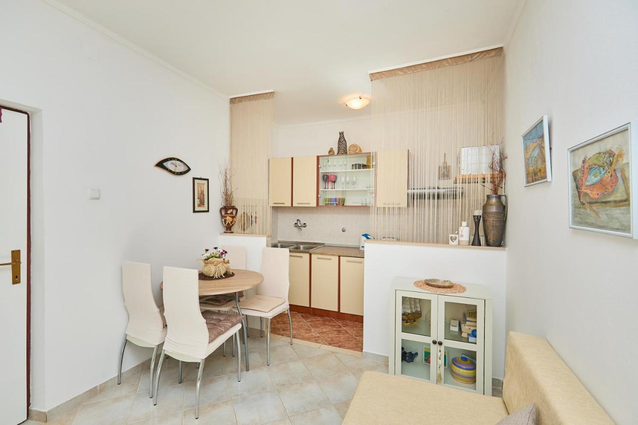 Studio Dolores-Apartment By The Sea Maranovići Εξωτερικό φωτογραφία