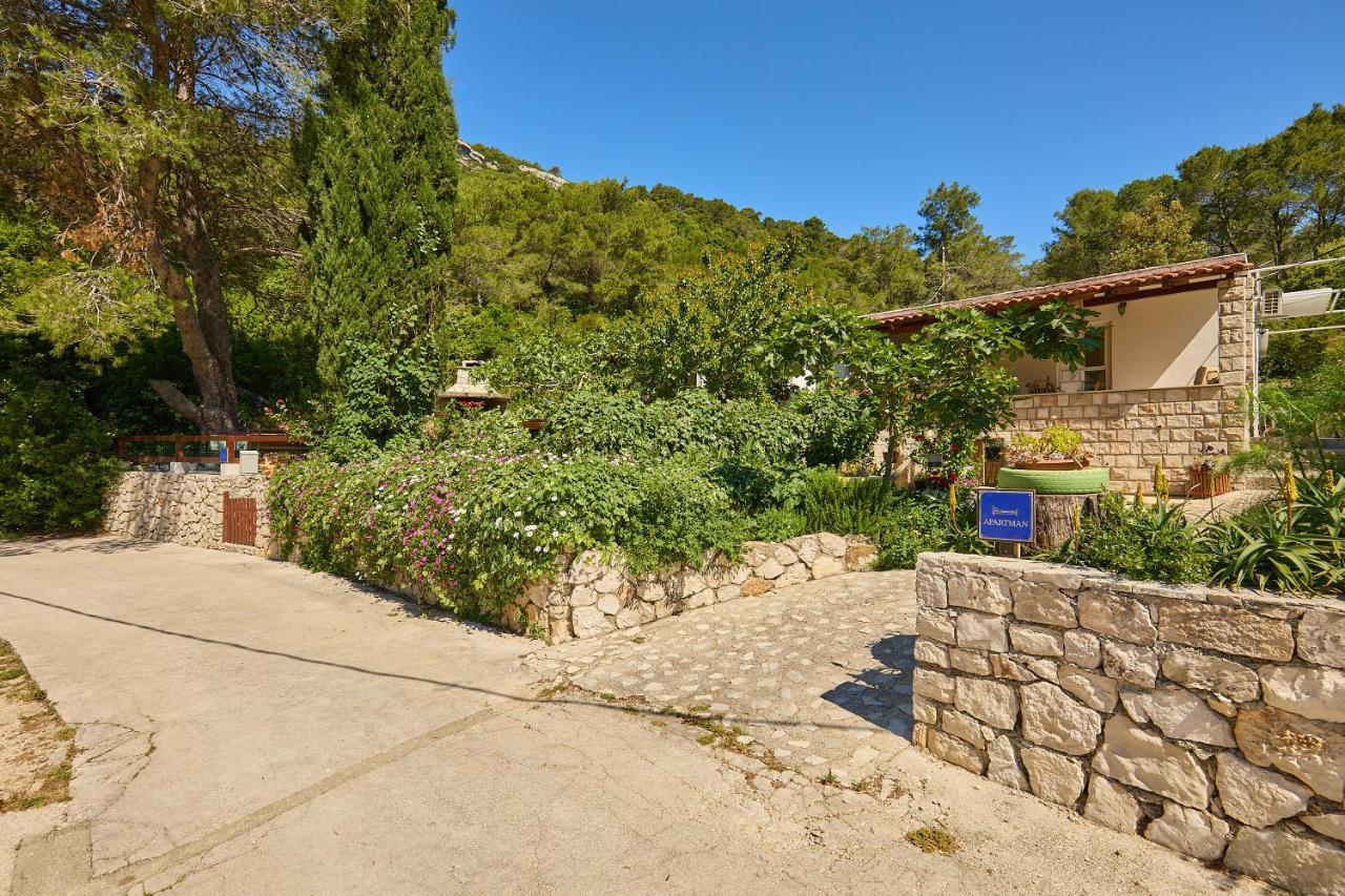 Studio Dolores-Apartment By The Sea Maranovići Εξωτερικό φωτογραφία
